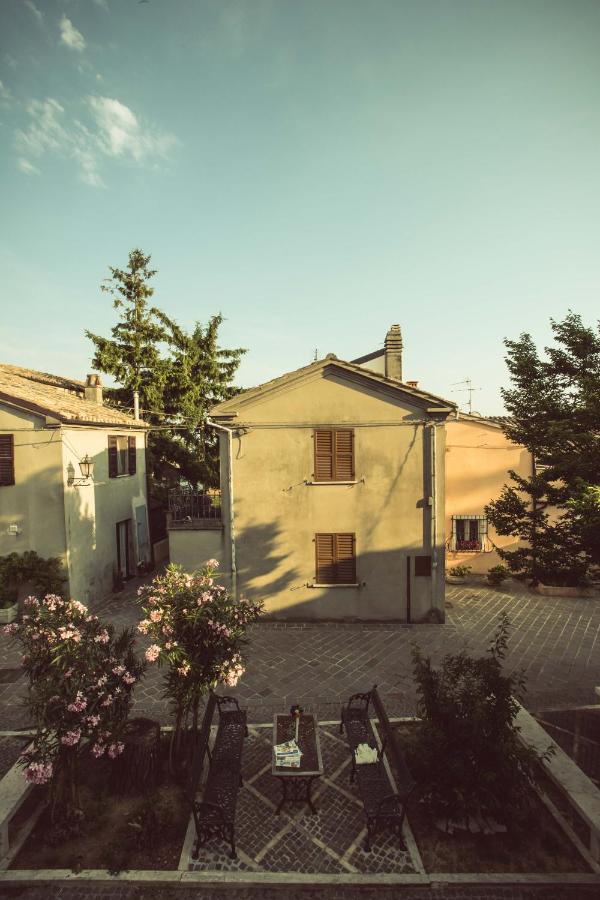 La Finestra Sul Cortile Bed & Breakfast 2*